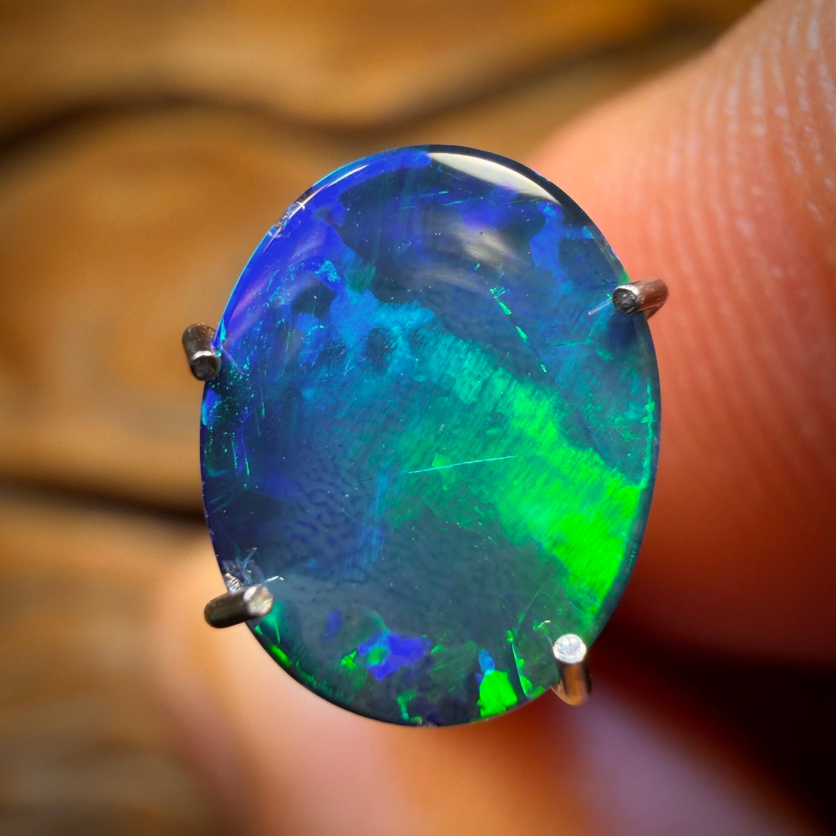 1.1cts - Australian Boulder Opal Doublet