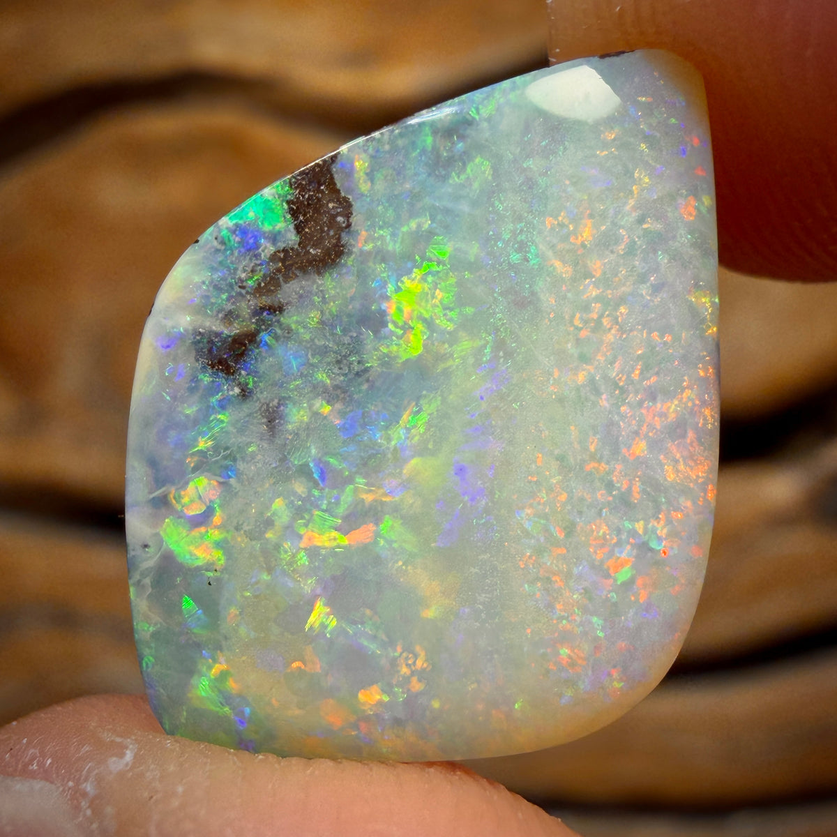 10.1cts - NICE GEM Australian Boulder Seam Opal