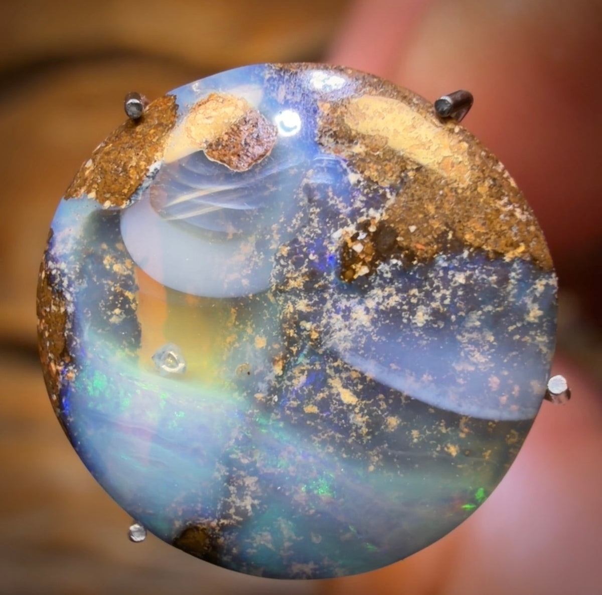 5.8cts - Queensland Boulder Seam Opal