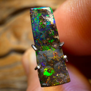 1.6cts - Australian Boulder Seam Opal from Winton