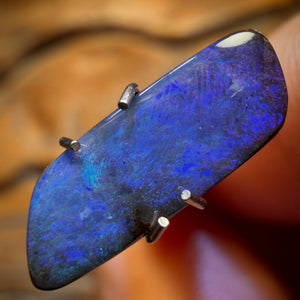 Bargain Card! 1.8cts - Queensland Boulder Seam Opal. Australian Opal
