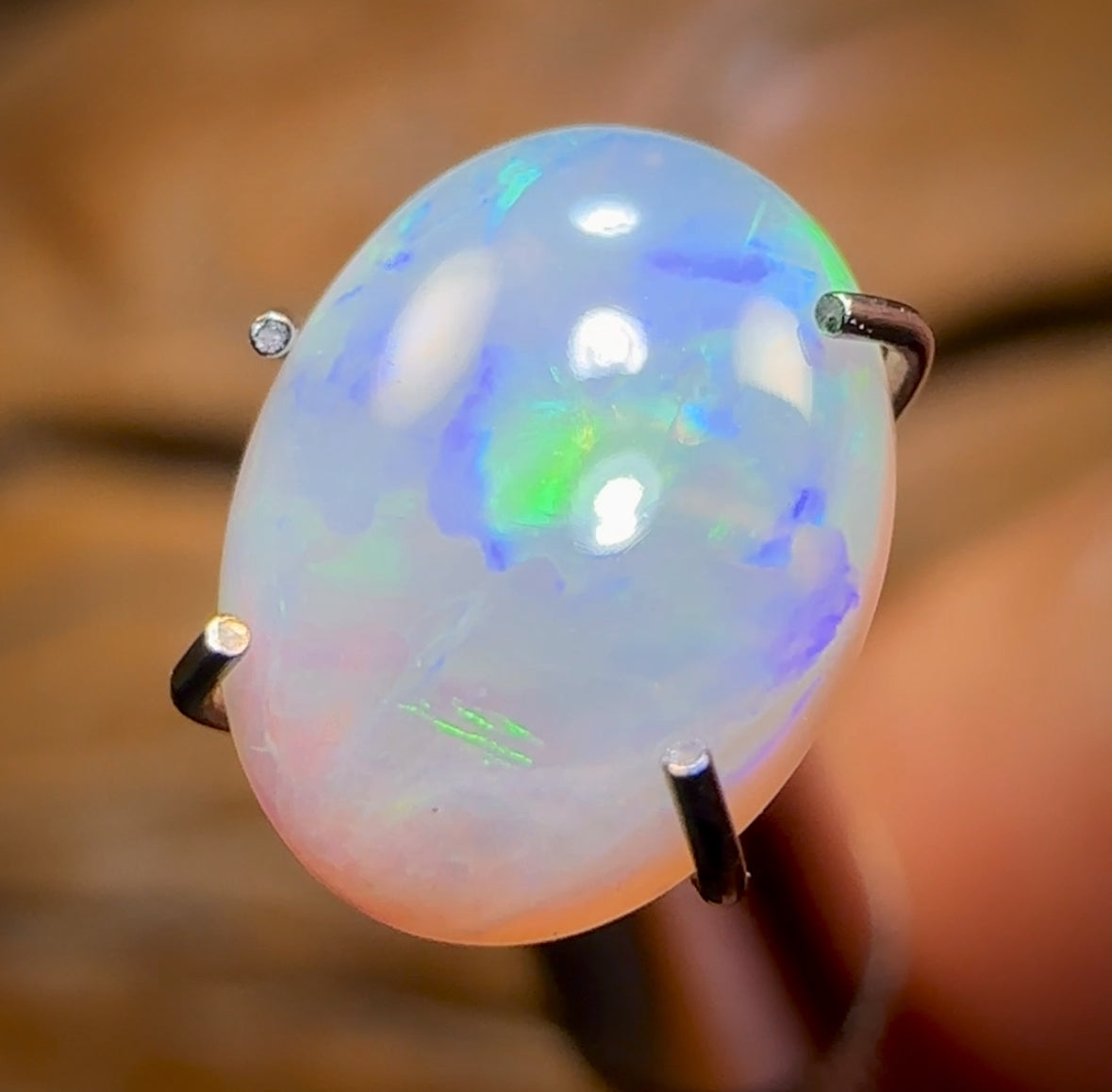 1.05cts - South Australian Crystal Opal