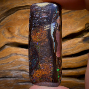 114,3 cts - Opale boulder tribale australienne de Koroit