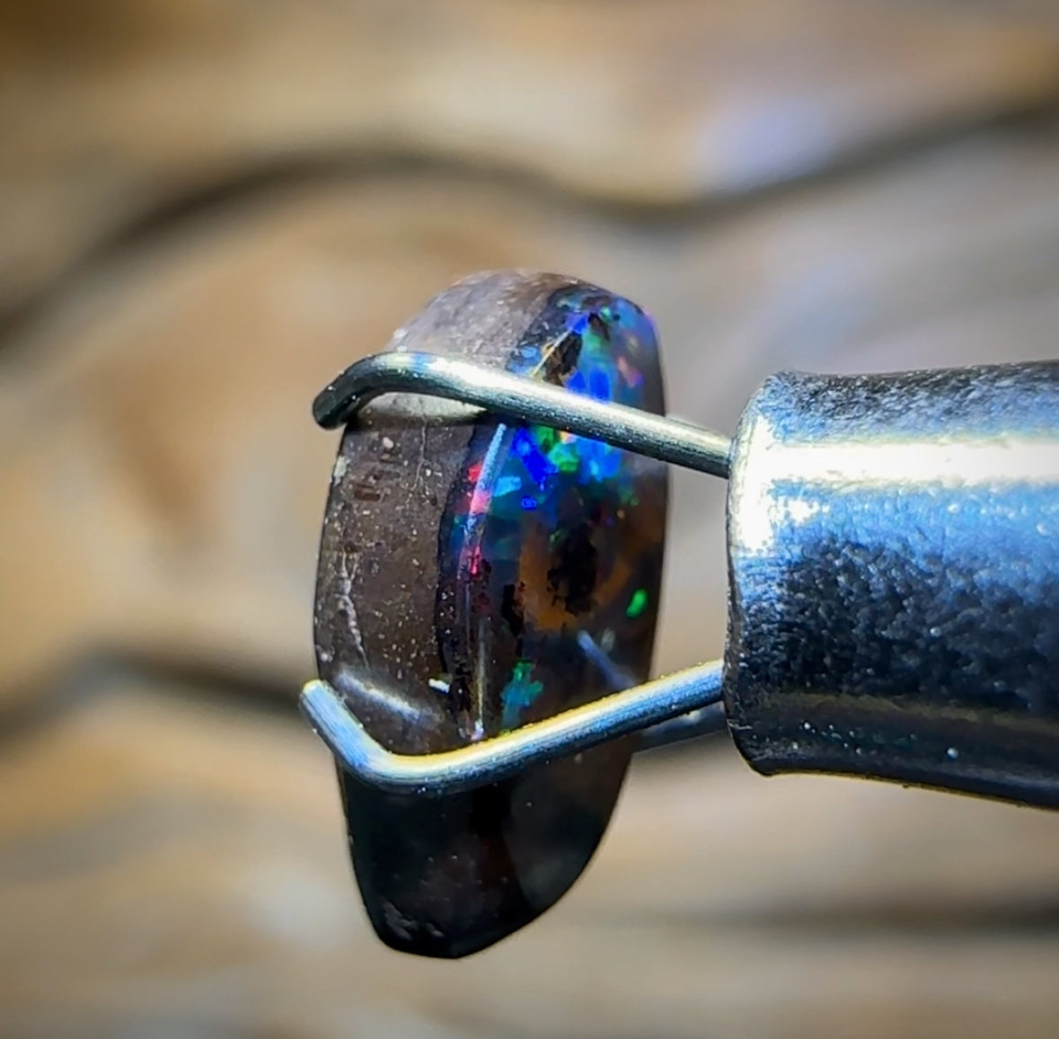 1.15cts - Queensland Boulder Seam Opal from Winton Wow! Chemical Fire Double Sided