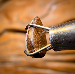 🔨 AUCTION 🔨 No Reserve 0.82cts - Queensland Boulder Seam Opal