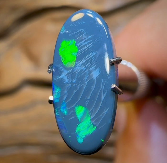 1.6cts - Australian Black Opal from Lightning Ridge - Opal Whisperers