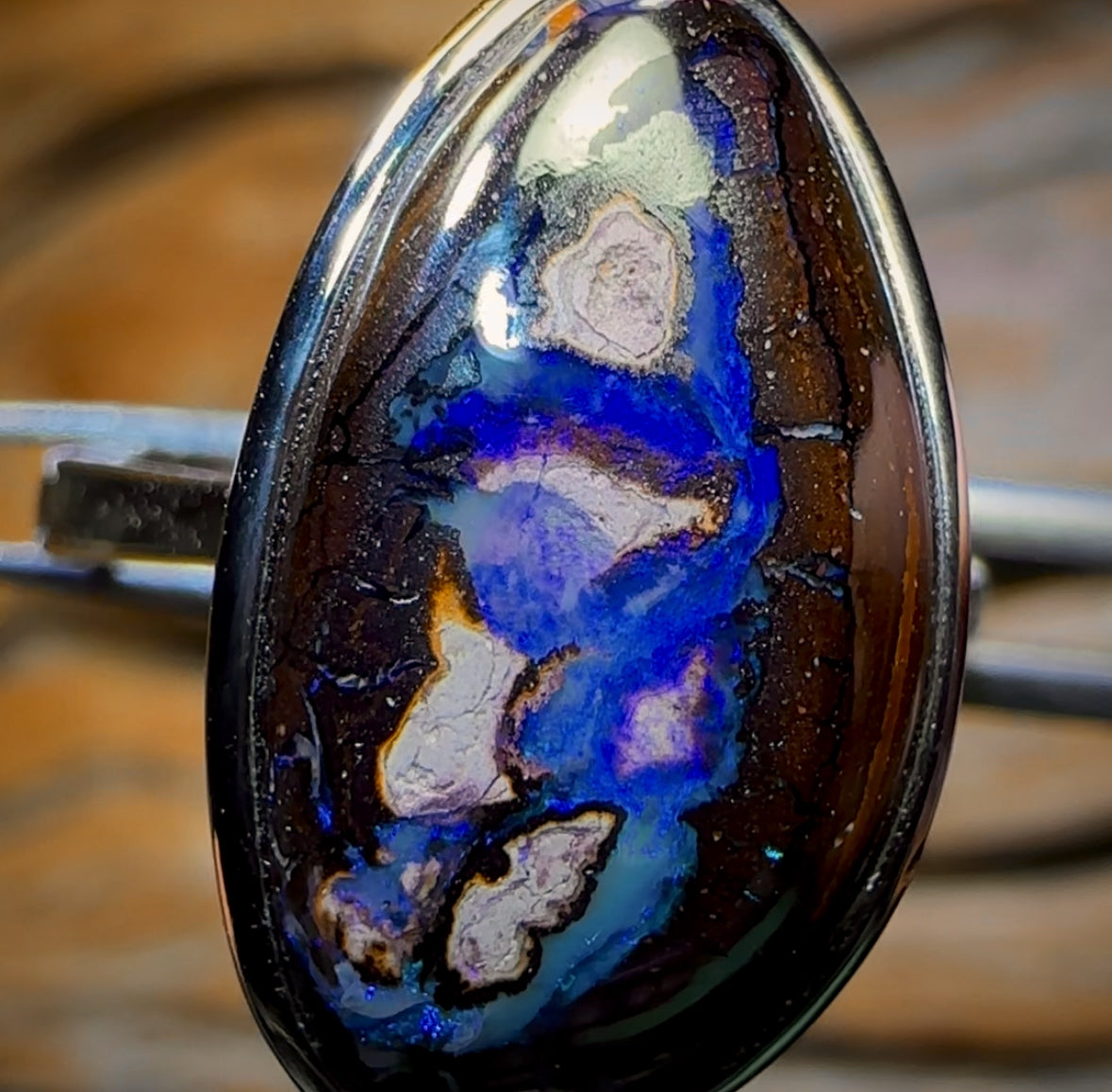 TRIBAL MUMMY Sterling Silver - Solid Yowah Nut Kernel with Tribal Pattern Opal Ring