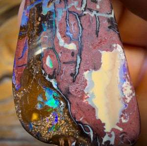 39 x 18 mm – Gebohrte Stammes-Opal-Halskette aus Queensland-Boulderopal
