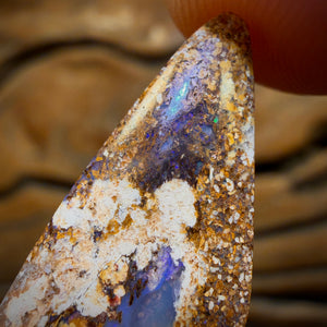 🔨 AUCTION 🔨 8.5cts - Solid Australian Boulder Pipe Opal Double Sided