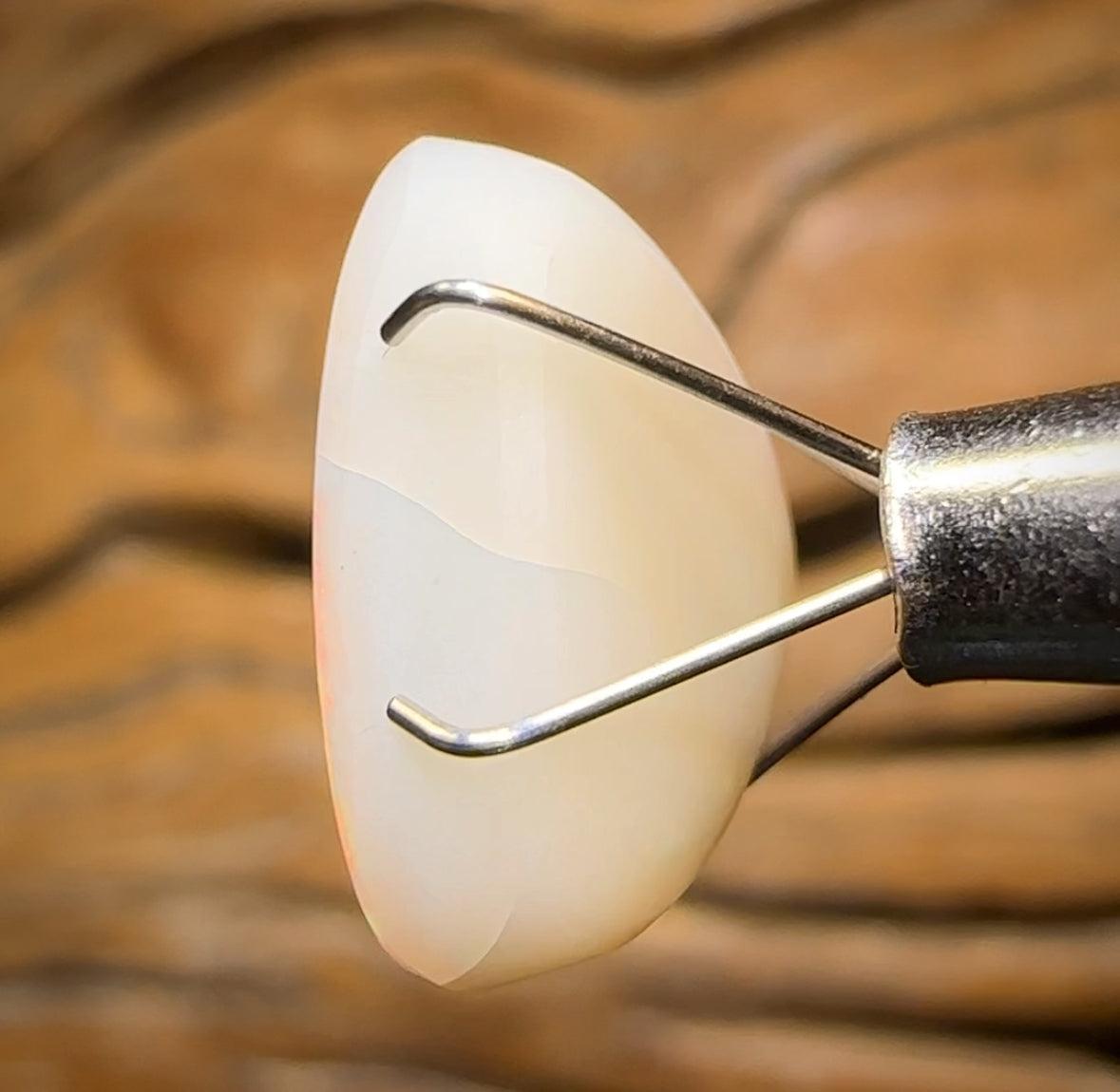 Auction Fall-Through = Your Gain! 🔥 Now More Than 50% Off RRP 🚨  5.6cts - South Australian White Opal. RECUTTER’S DELIGHT