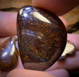 48 hour Vip Crazy Offer 99.8cts - 5x Australian Tribal Boulder Opal’s. Wholesale Dealers Parcel