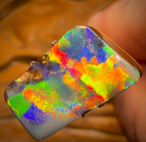 10.8cts - Super Stone Amazing ‘Concertina’ TOP GEM Yowah Nut Opal. Red Multicolours!!