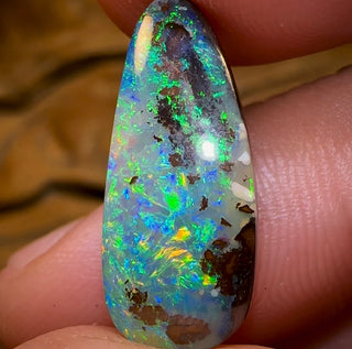 10.4cts - Yowah Opal Fossil Wood Replacement. Australian Boulder Opal