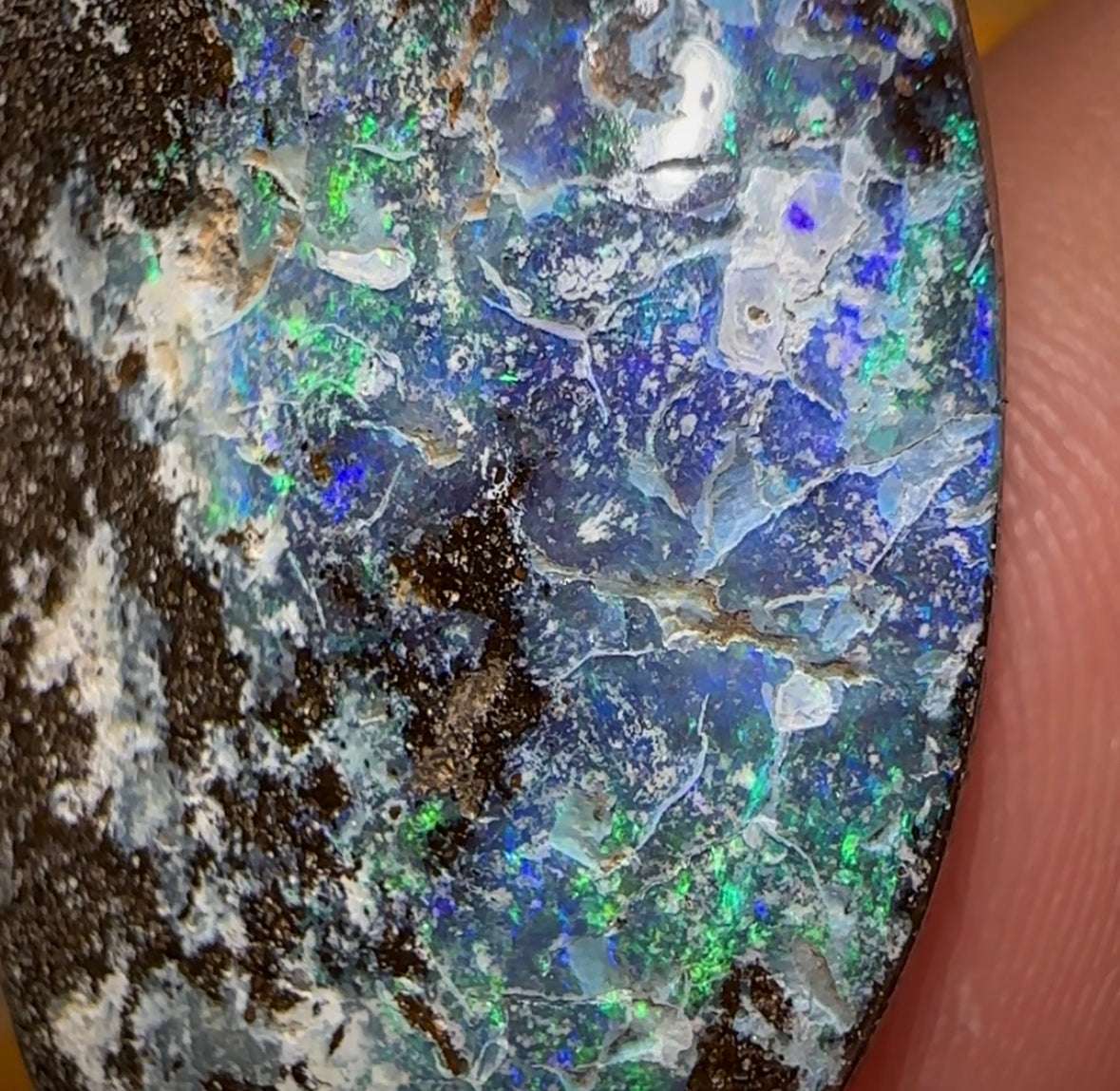 39.4cts - Queensland Boulder Seam Opal - Opal Whisperers