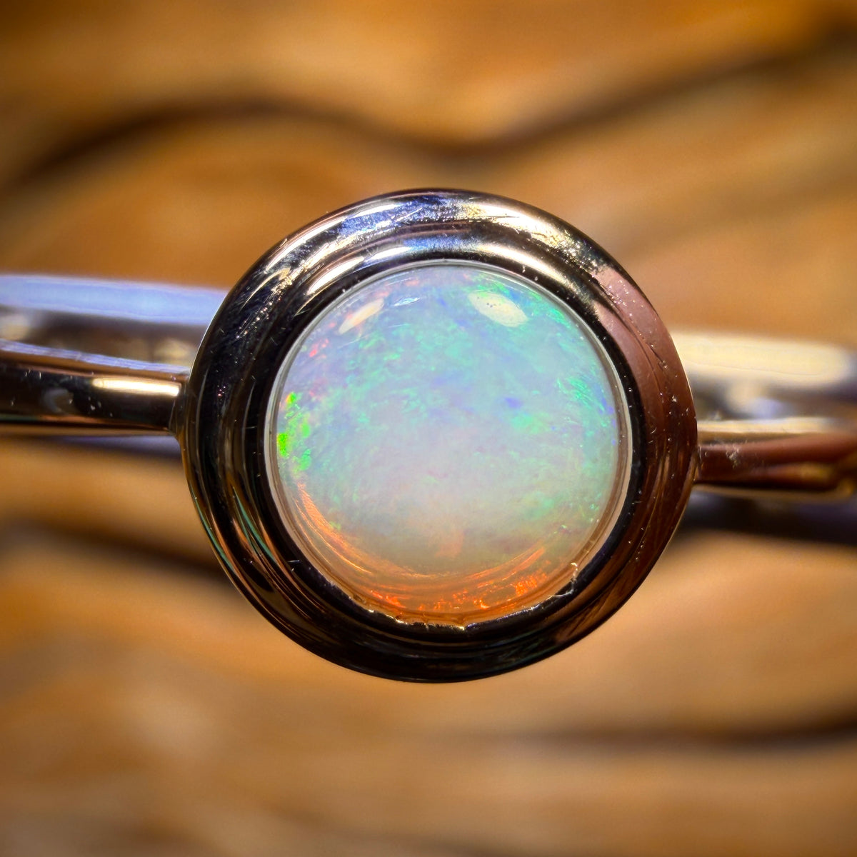 BARGAIN CARD! Sterling Silver - Solid South Australian Crystal Opal Ring