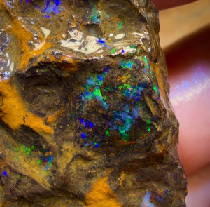 72,6 ct – Australischer Boulderopal-Rohling. Bubble Band