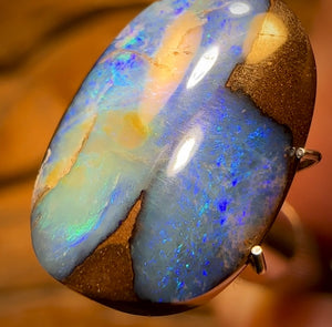 🔨 AUCTION 🔨 “Blue Beetle” 8.2cts - Australian Boulder Opal from Yowah