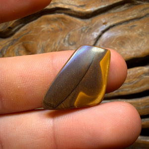 Bargain Card! 16.1cts - “Ocean Dreams” Top Australian Boulder Seam Opal from Winton