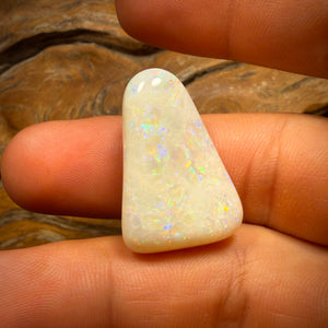 🔨 AUCTION 🔨 Reserve 💎 High Roller Banger Auction 💎 29.4Cts - White Opal. Vintage Cut