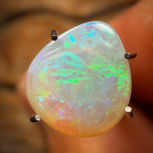 1.7cts - Lightning Ridge Light Opal