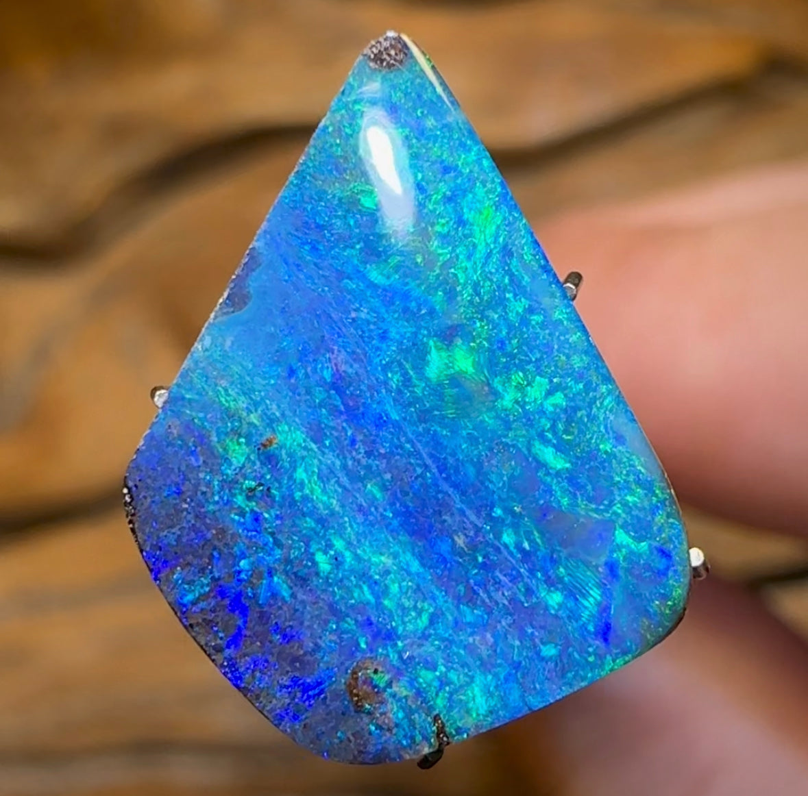 6.85cts - Australian Boulder Seam Opal. Full face - Opal Whisperers