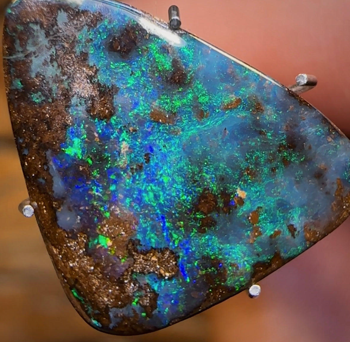 5.4cts - Australian Boulder Seam Opal