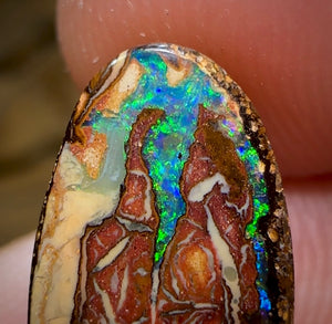 6.2cts - Australian Boulder Opal. Tribal Pattern