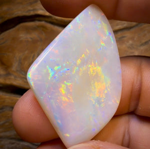 44.8cts - Large Top Olympic, South Australian White Opal