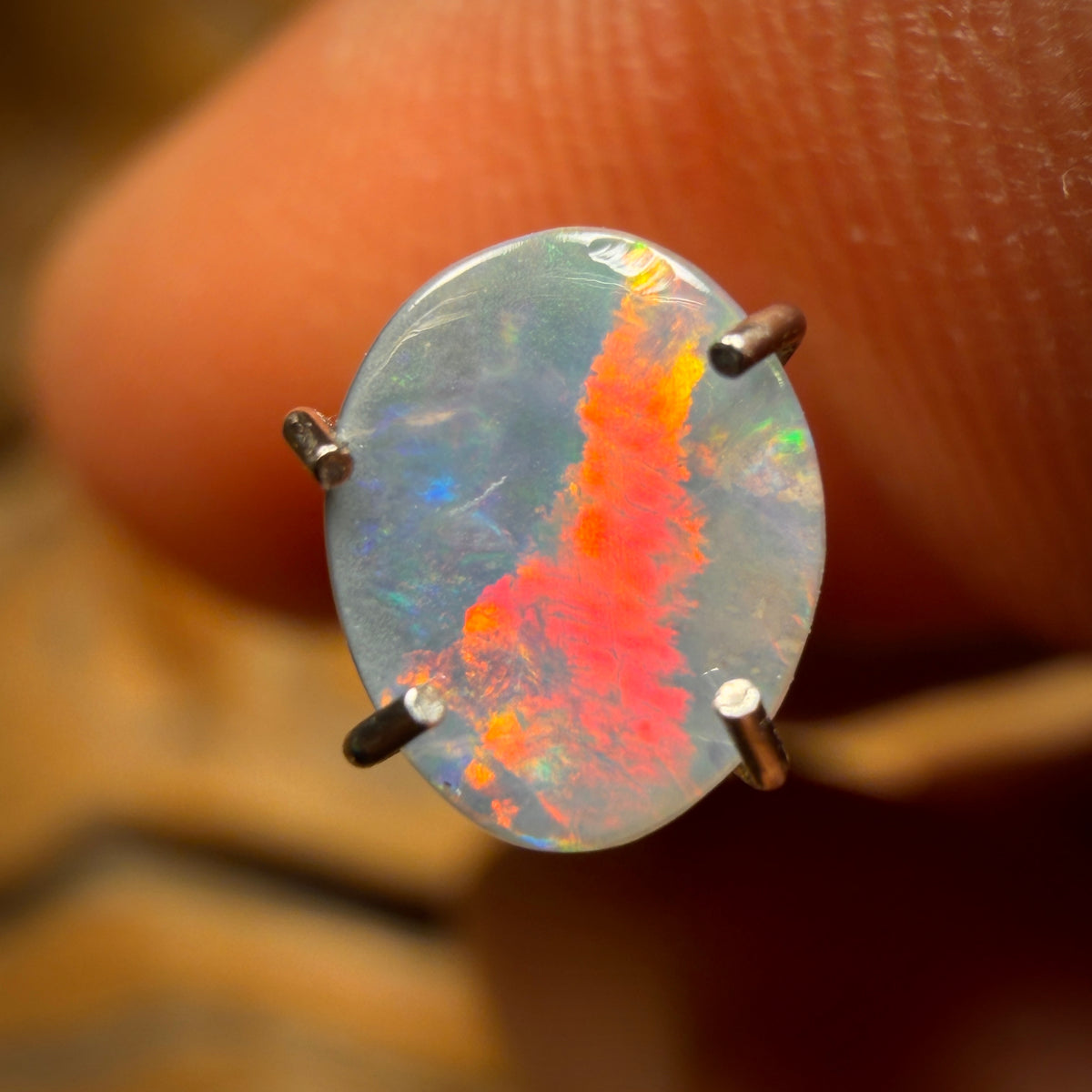 🔨 AUCTION 🔨 Reserve 💎 High Roller Banger Auction 💎 0.4cts - Lightning Ridge Red on Black Opal