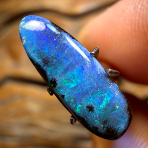 3.3cts - Queensland Boulder Seam Opal from Winton