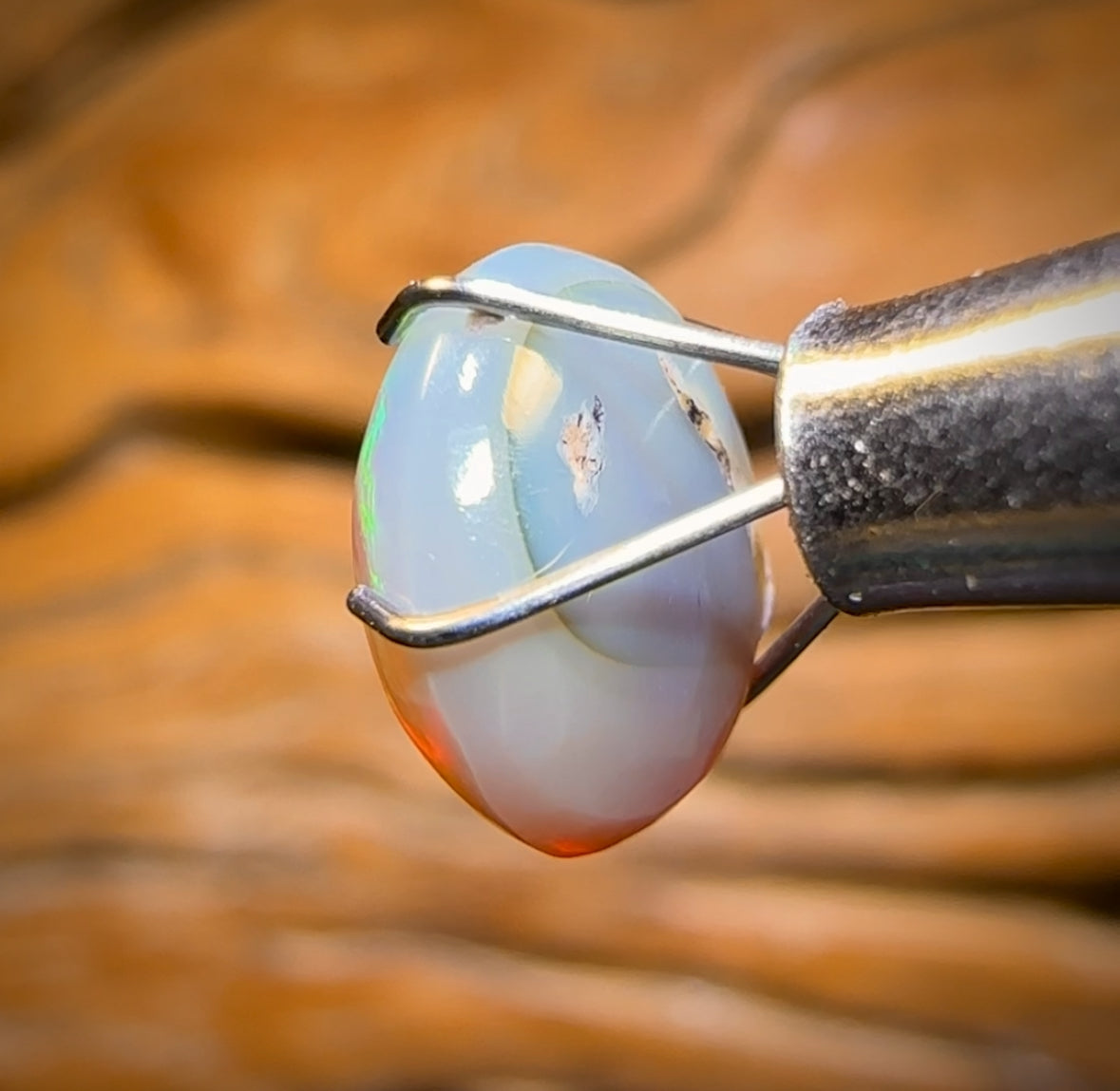 2.4cts - “Green flash 3” GEM Lightning Ridge Dark Opal