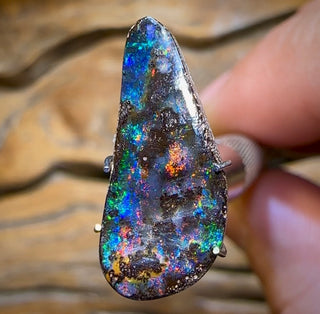 3,7 carats - Opale noire du Queensland Boulder de Winton