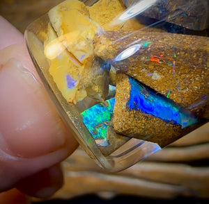 102.7cts - Vial Rough Queensland Boulder Opal - Opal Whisperers