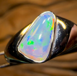 Auction Fall-Through = Your Gain! 🔥 Now 50% Off RRP 🚨  14k White Gold - Solid South Australian Crystal Unisex Opal Ring