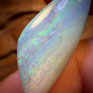 19.5cts - Queensland Boulder Seam Opal. Ice Blue Australian Opal