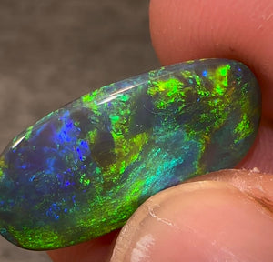 8.3cts - Solid Lightning Ridge Black Opal - Opal Whisperers