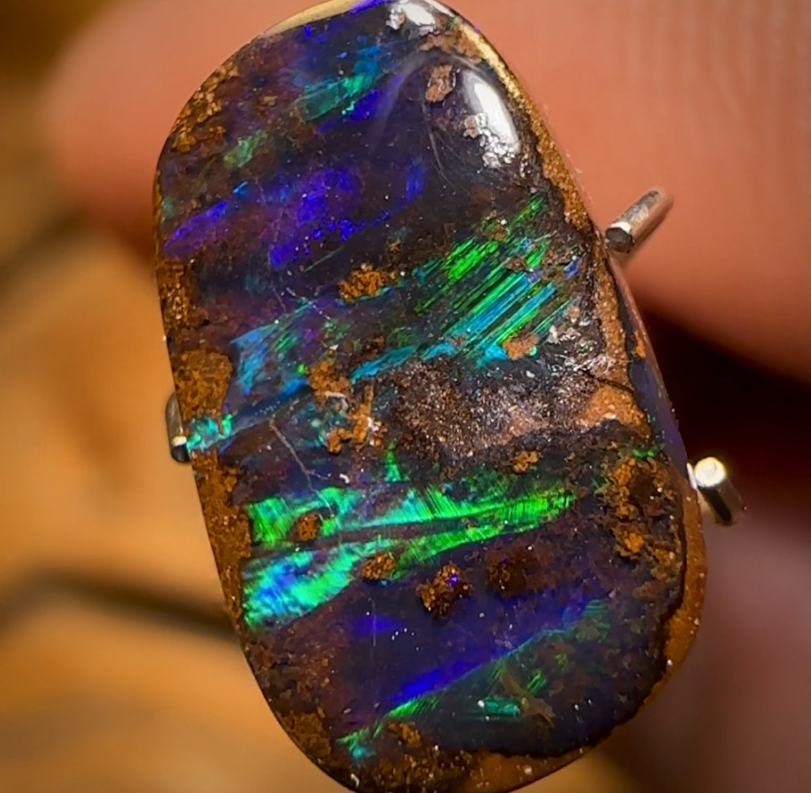 “Electric Zebra” 3.15cts - Queensland Boulder Seam Opal