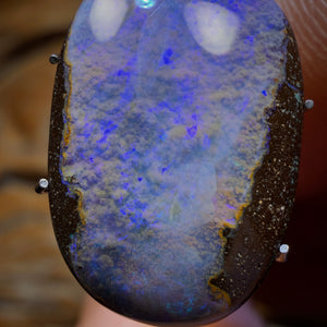 🔨 AUCTION 🔨 No Reserve 9.3cts - Queensland Boulder Seam Opal. Australian Opal