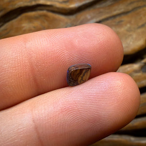 0.75cts - Queensland Boulder Seam Opal from Winton