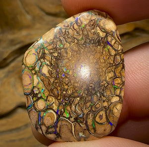 40.4cts - Double Sided Australian Boulder Opal. Tribal Pattern