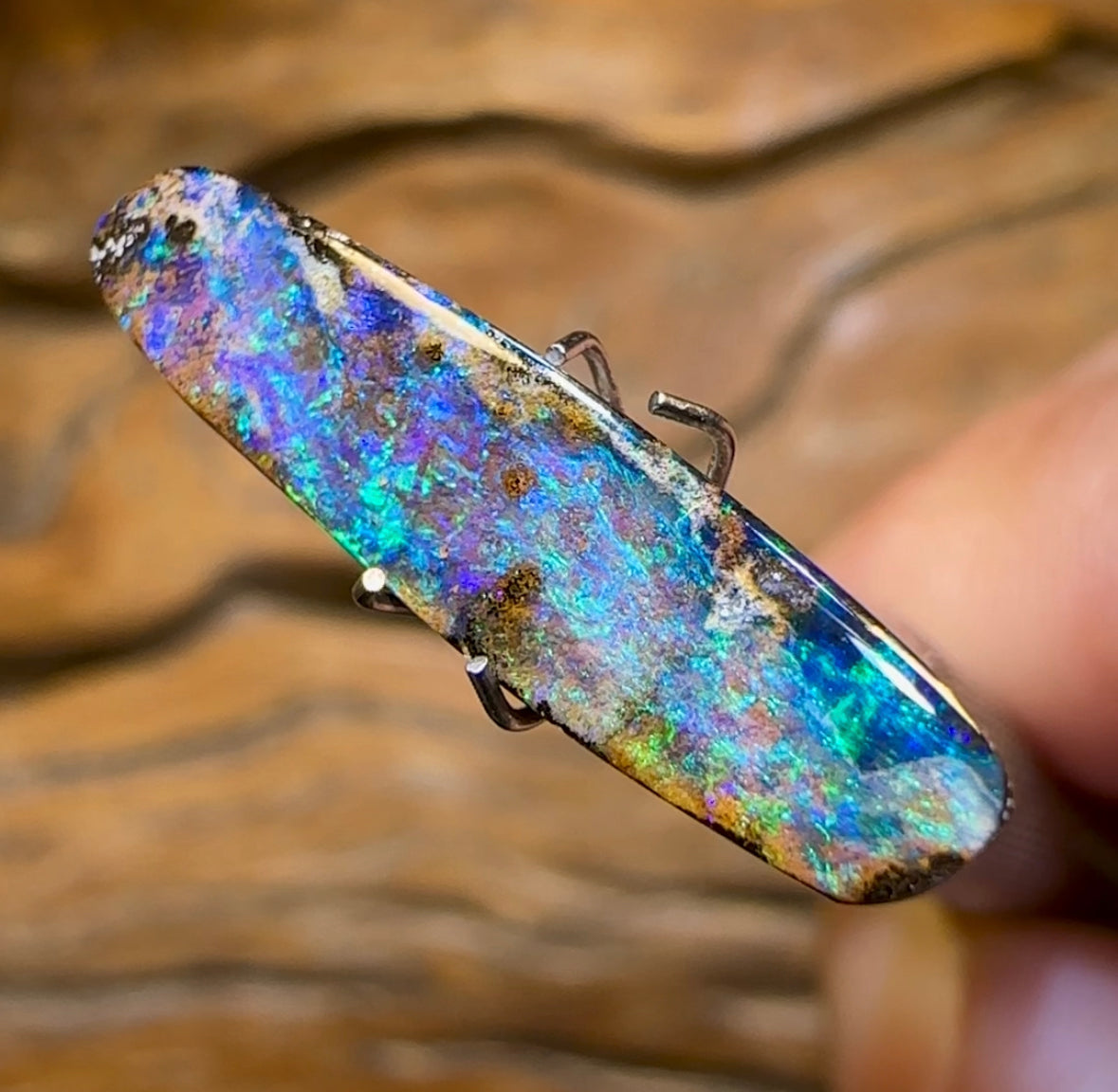4.6cts - Australian Boulder Seam Opal - Opal Whisperers