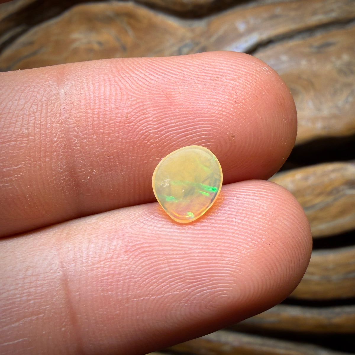 🔨 AUCTION 🔨 No Reserve 0.7cts - Solid Australian Boulder Crystal Opal