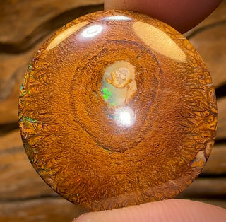 „Tribal Eye 2“ 38,1 ct – Yowah Nut Tribal Kernel Opal. Beidseitig geschliffen!