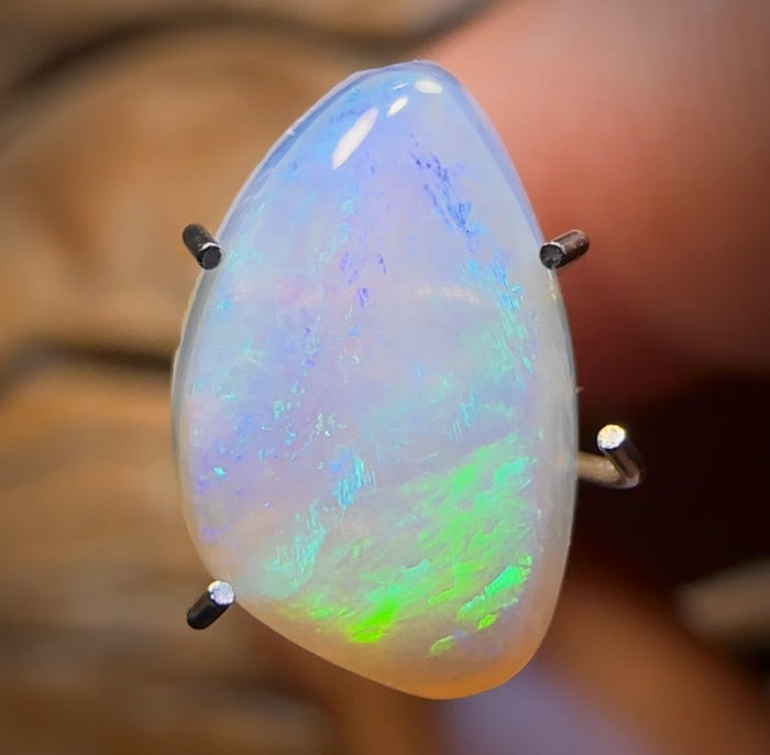 🔨 AUCTION 🔨 No Reserve 1.6cts - Solid Australian Boulder Pipe Crystal Opal