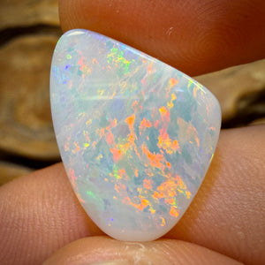 7.9cts - South Australian White Opal