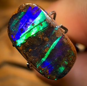 “Electric Zebra” 3.15cts - Queensland Boulder Seam Opal