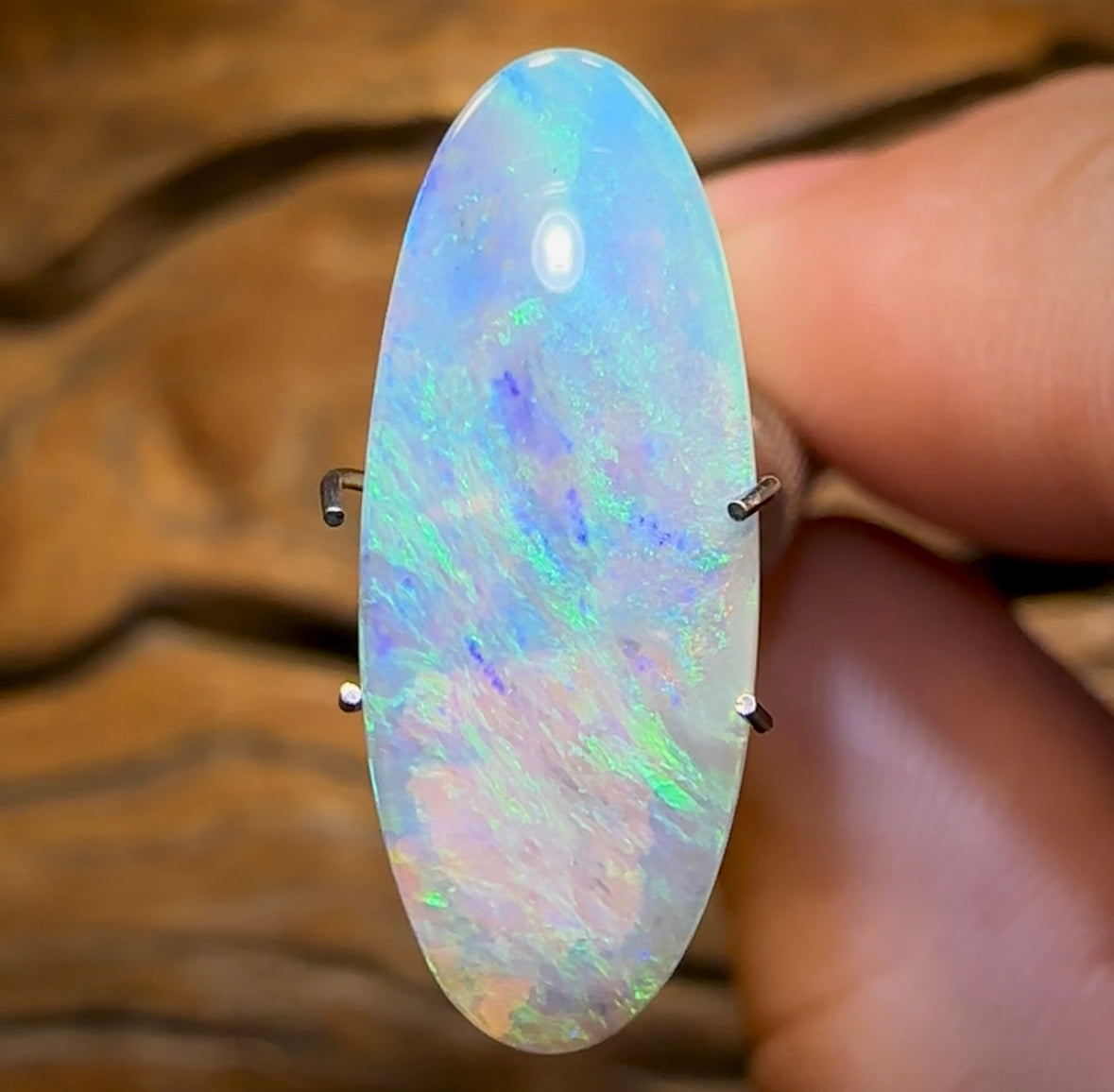 3.9cts - Lightning Ridge Crystal Opal - Opal Whisperers