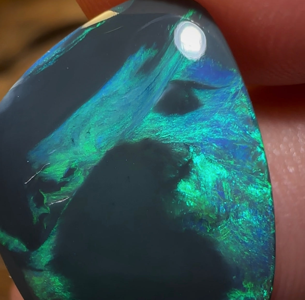 13.4cts - Black Opal from Lightning Ridge - Opal Whisperers