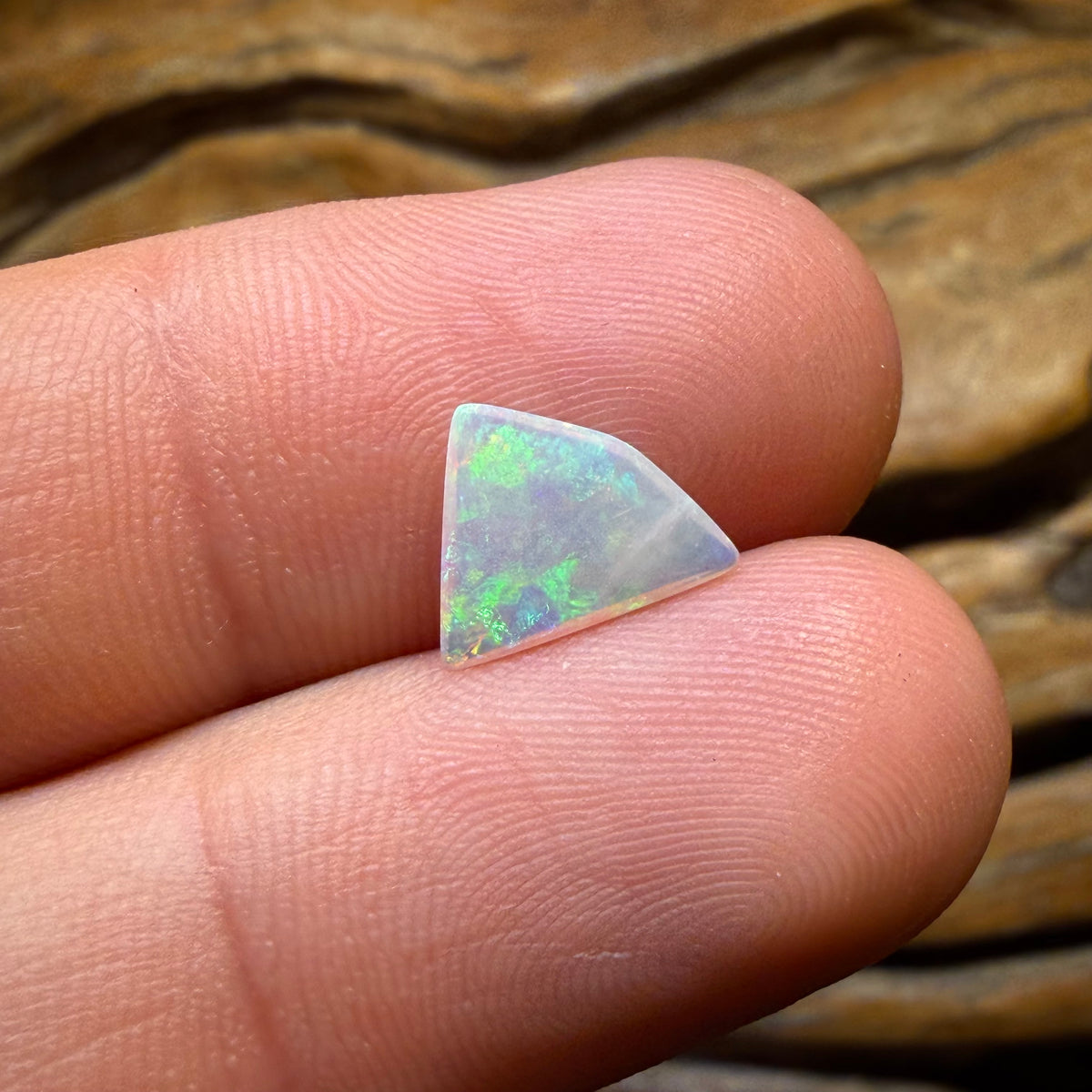 0.75cts - South Australian Crystal Opal