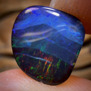 4.7cts - “Midnights Fire” Queensland Boulder Seam Opal